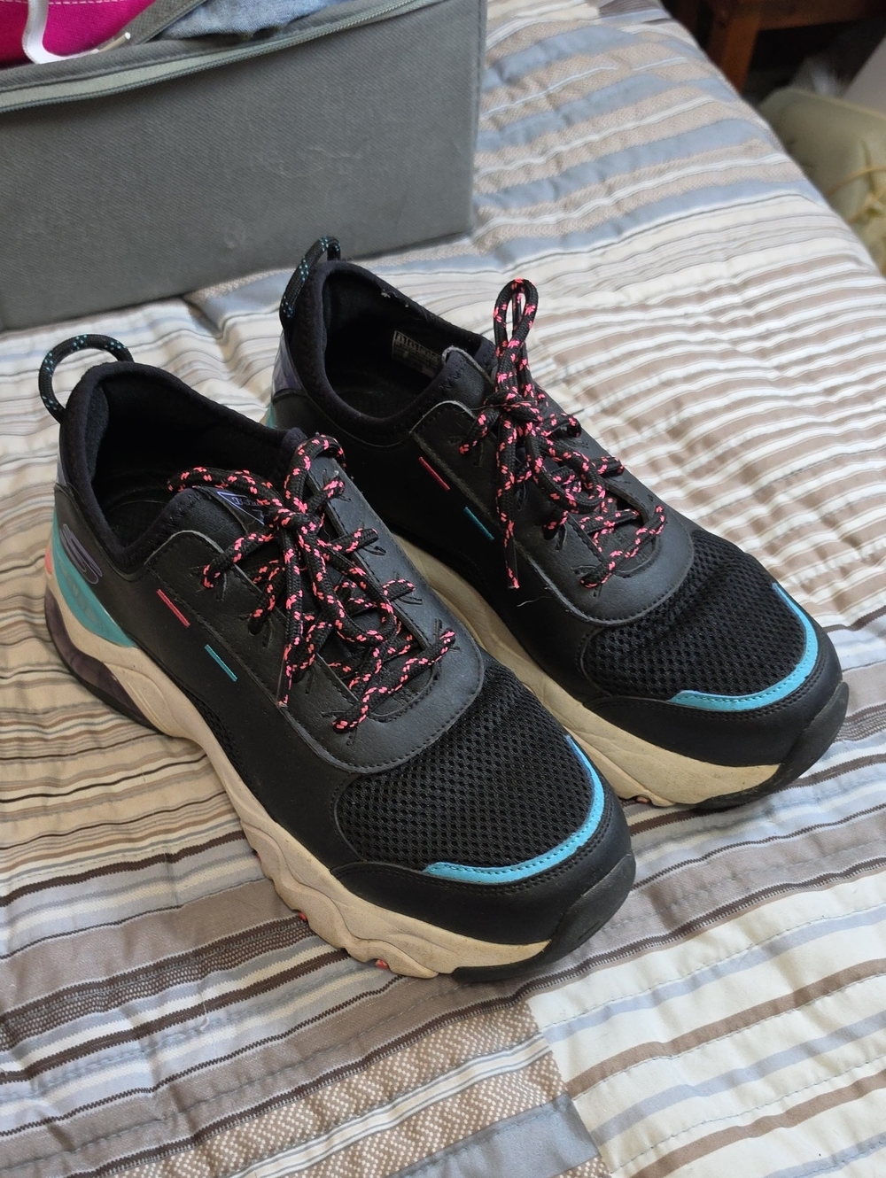 SKETCHERS Black Chunky Sneakers with Teal Accents and Pink Laces
